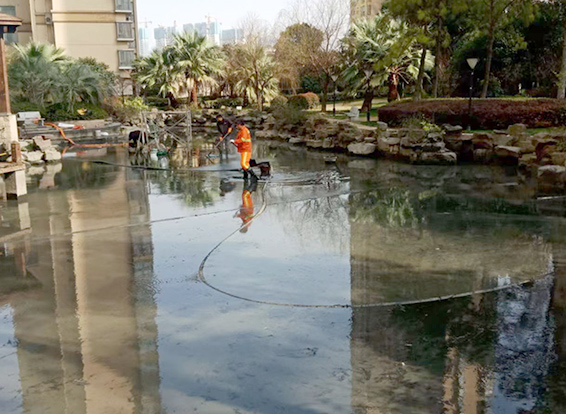 滴道景观池淤泥清理